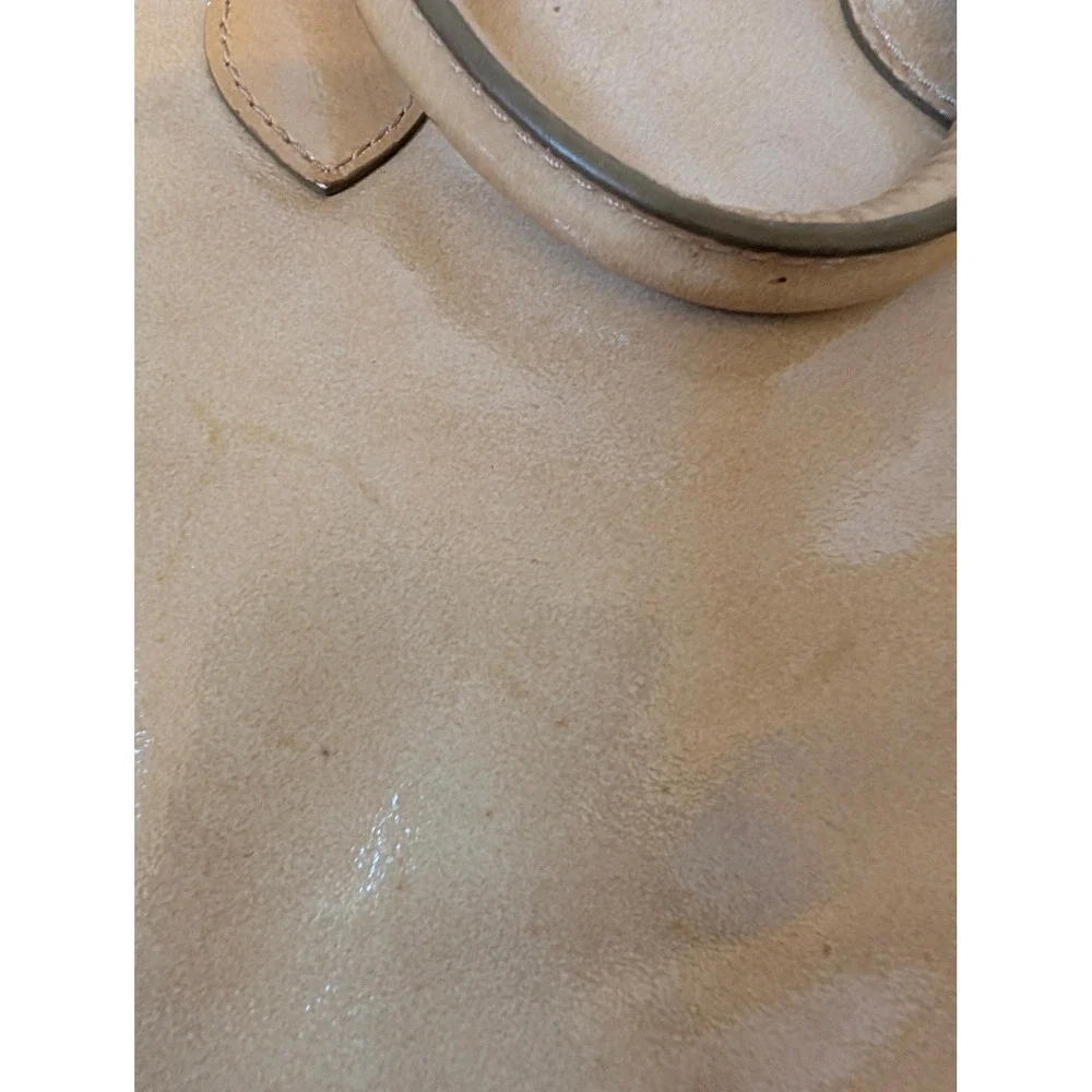 Dooney & Bourke Satchel Women Small Tan Good Patent Leather Duck Logo Crossbody